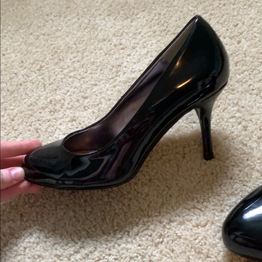Heels - Picture 2 of 3